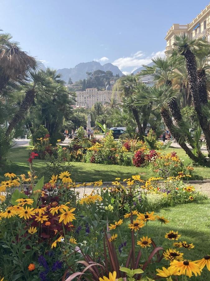 Queen Riviera : Climatisation, Parking, Terrasse Menton Buitenkant foto