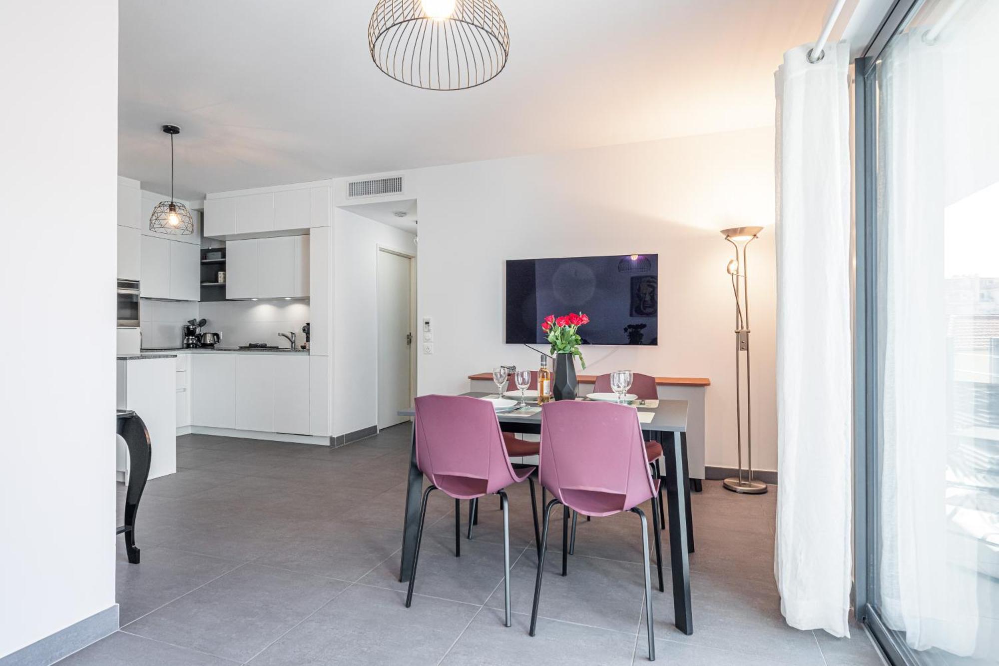 Queen Riviera : Climatisation, Parking, Terrasse Menton Buitenkant foto
