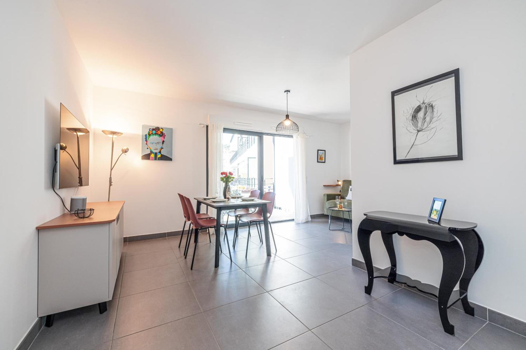 Queen Riviera : Climatisation, Parking, Terrasse Menton Buitenkant foto