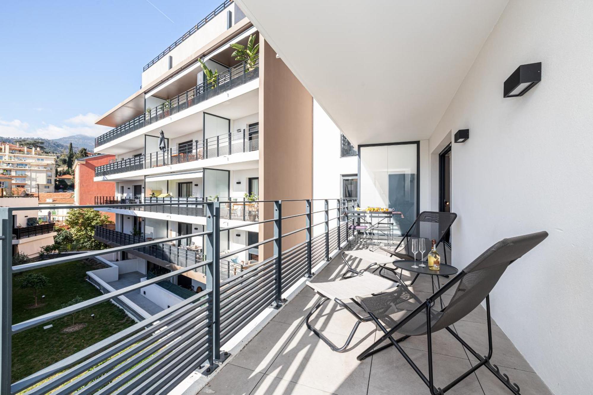 Queen Riviera : Climatisation, Parking, Terrasse Menton Buitenkant foto