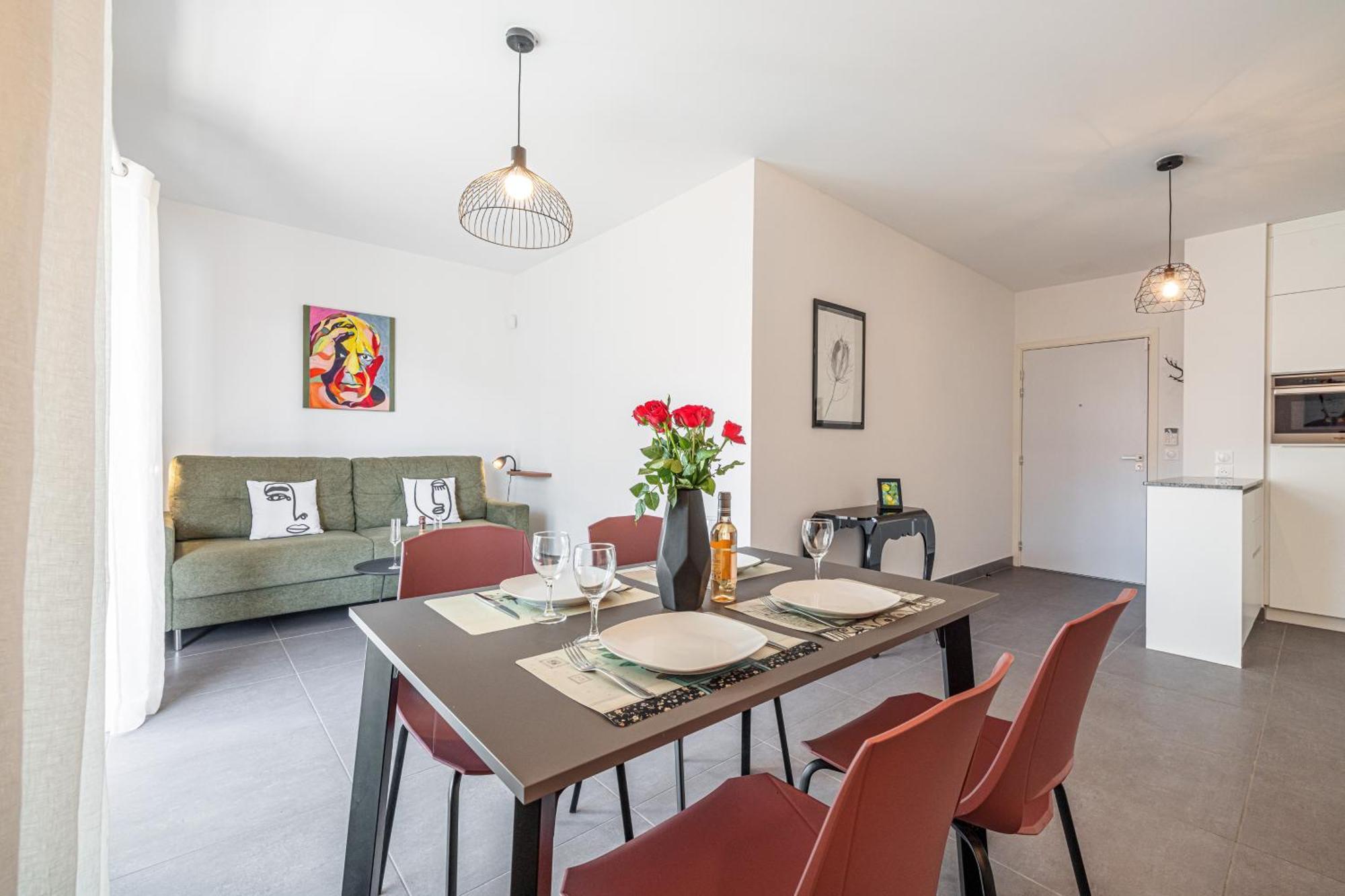Queen Riviera : Climatisation, Parking, Terrasse Menton Buitenkant foto