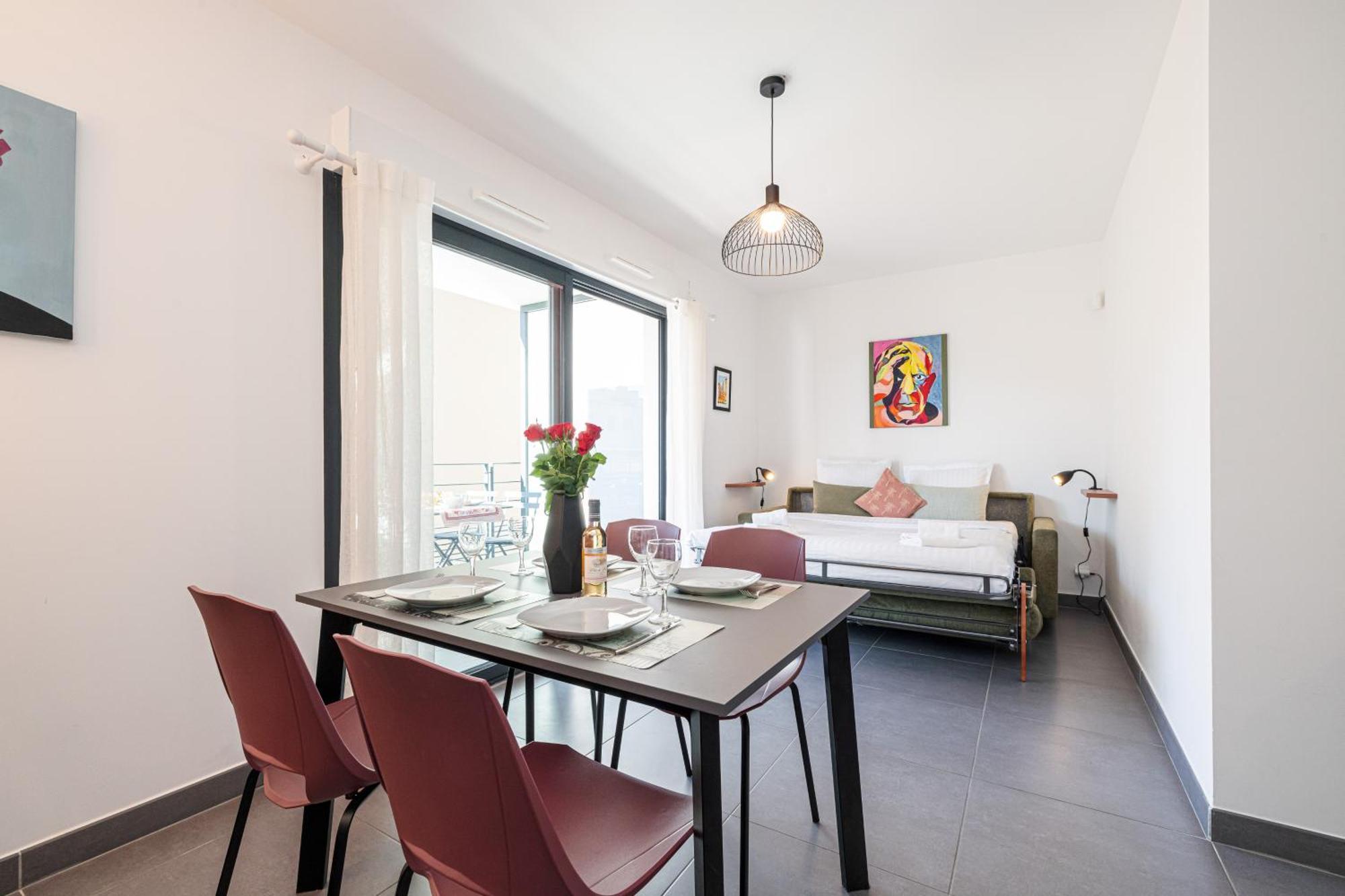 Queen Riviera : Climatisation, Parking, Terrasse Menton Buitenkant foto