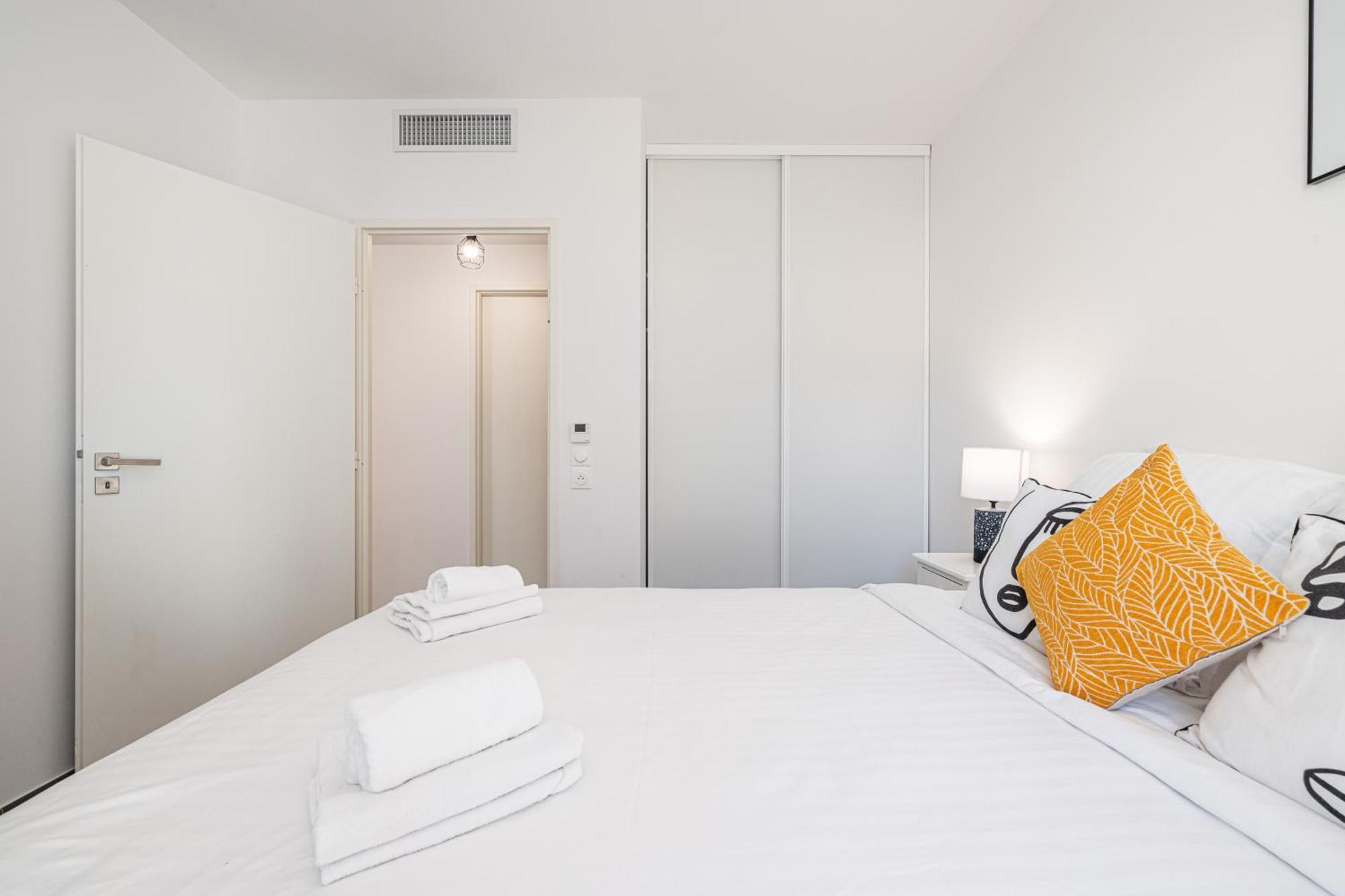 Queen Riviera : Climatisation, Parking, Terrasse Menton Buitenkant foto