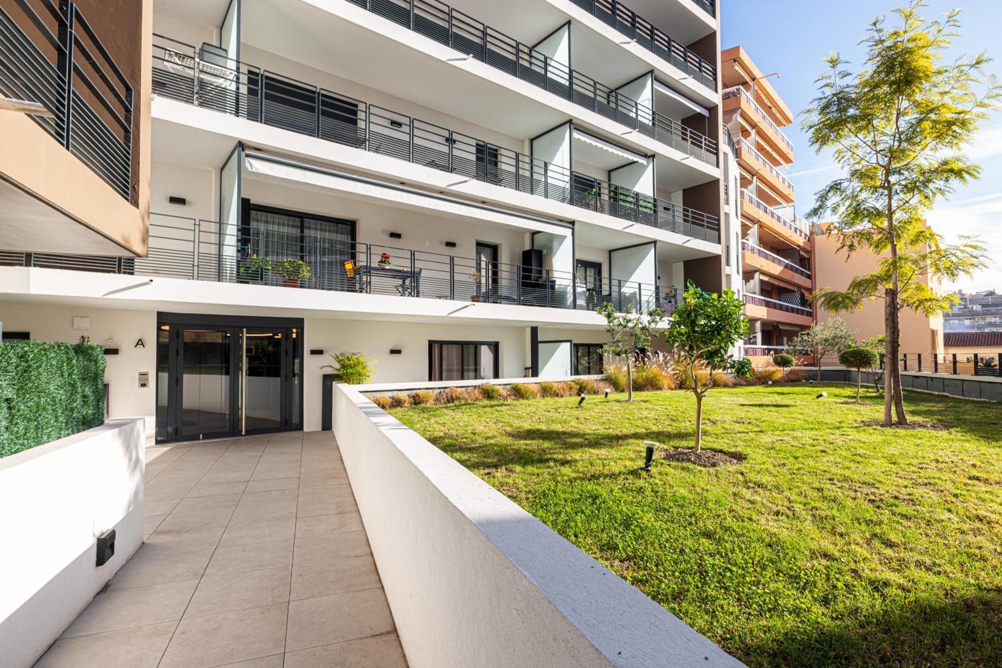 Queen Riviera : Climatisation, Parking, Terrasse Menton Buitenkant foto